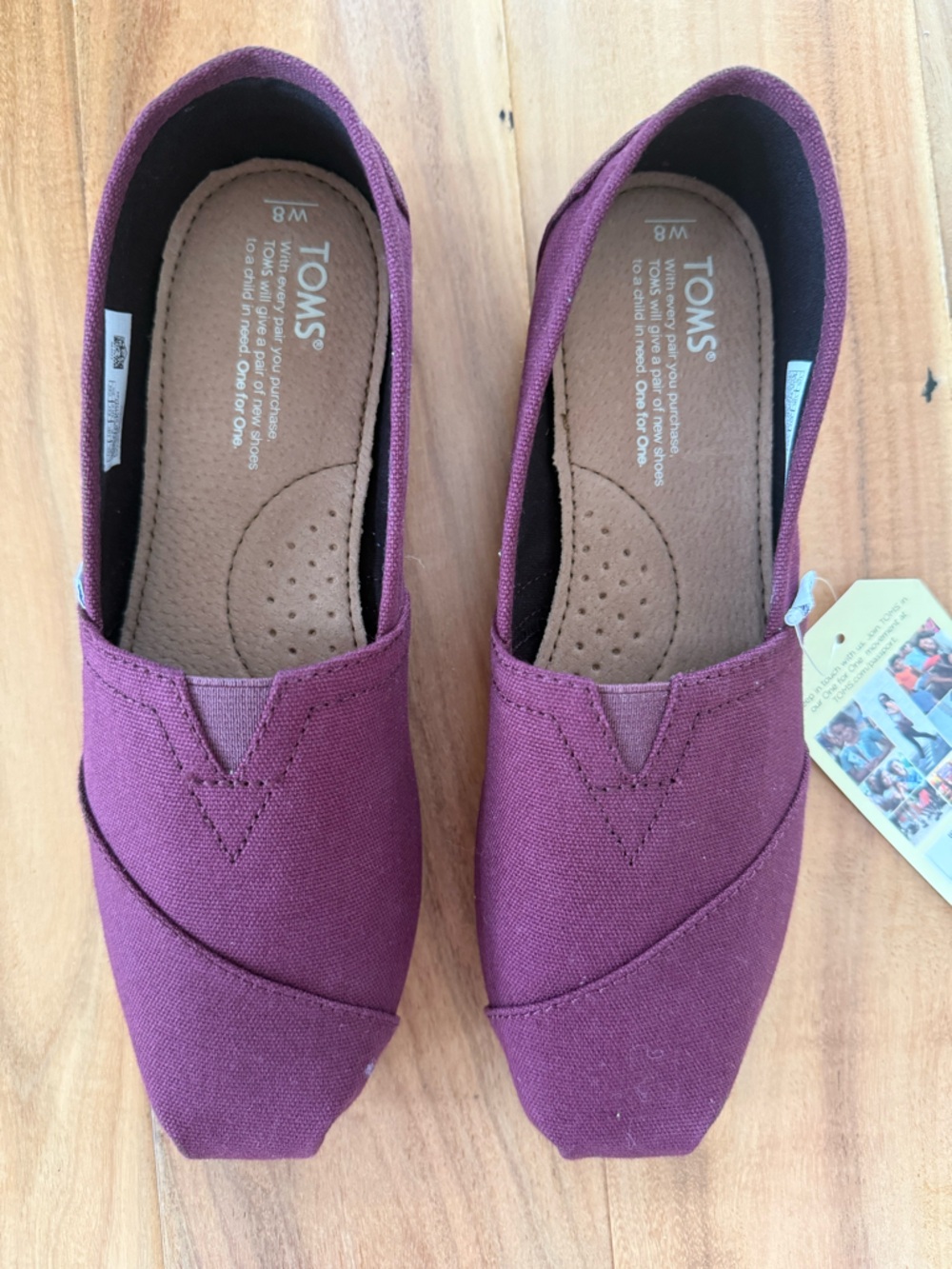 Toms Women's Classic Canvas Slip-On in Red Mahogany
